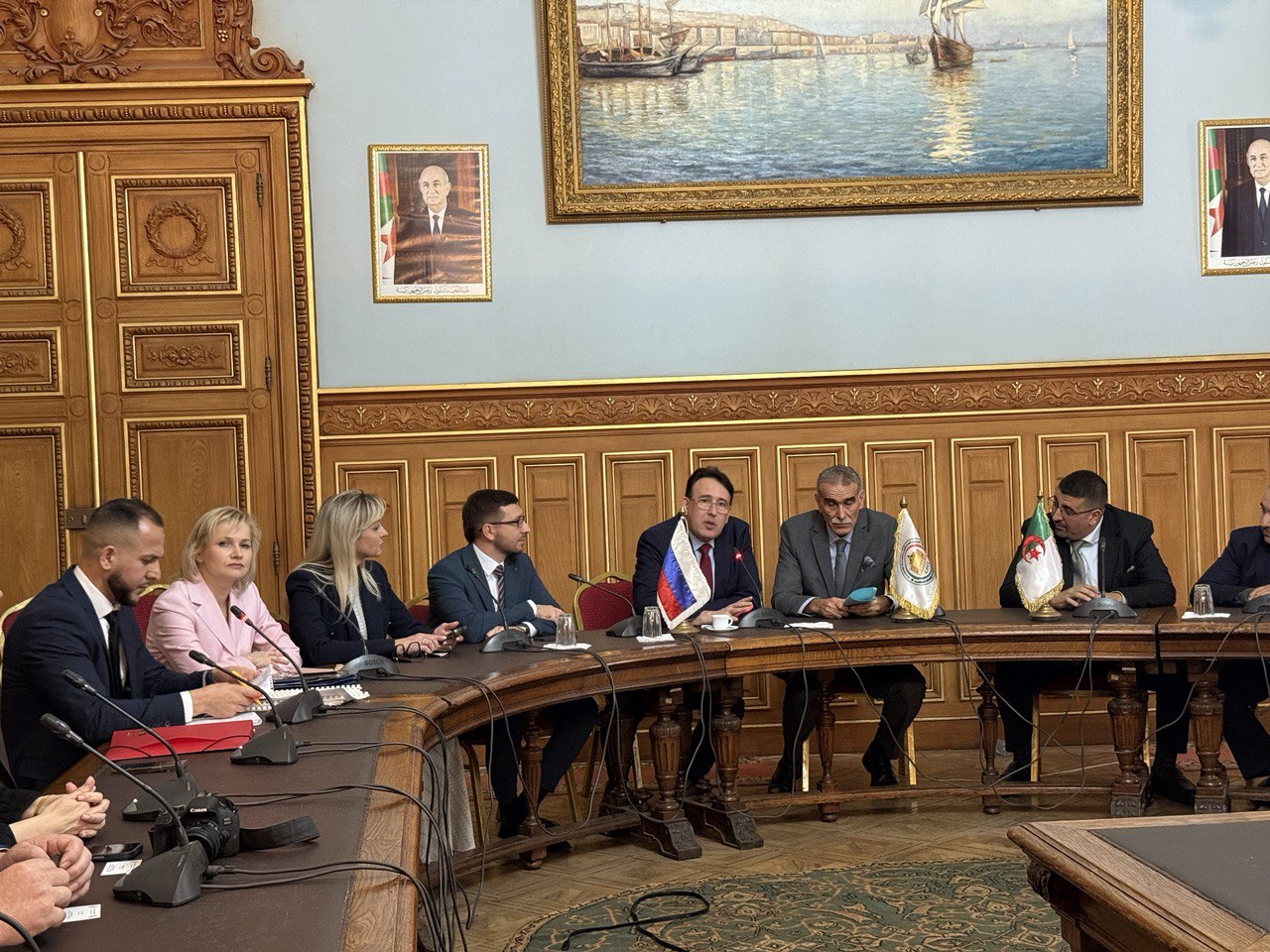 photo_5271681664599920546