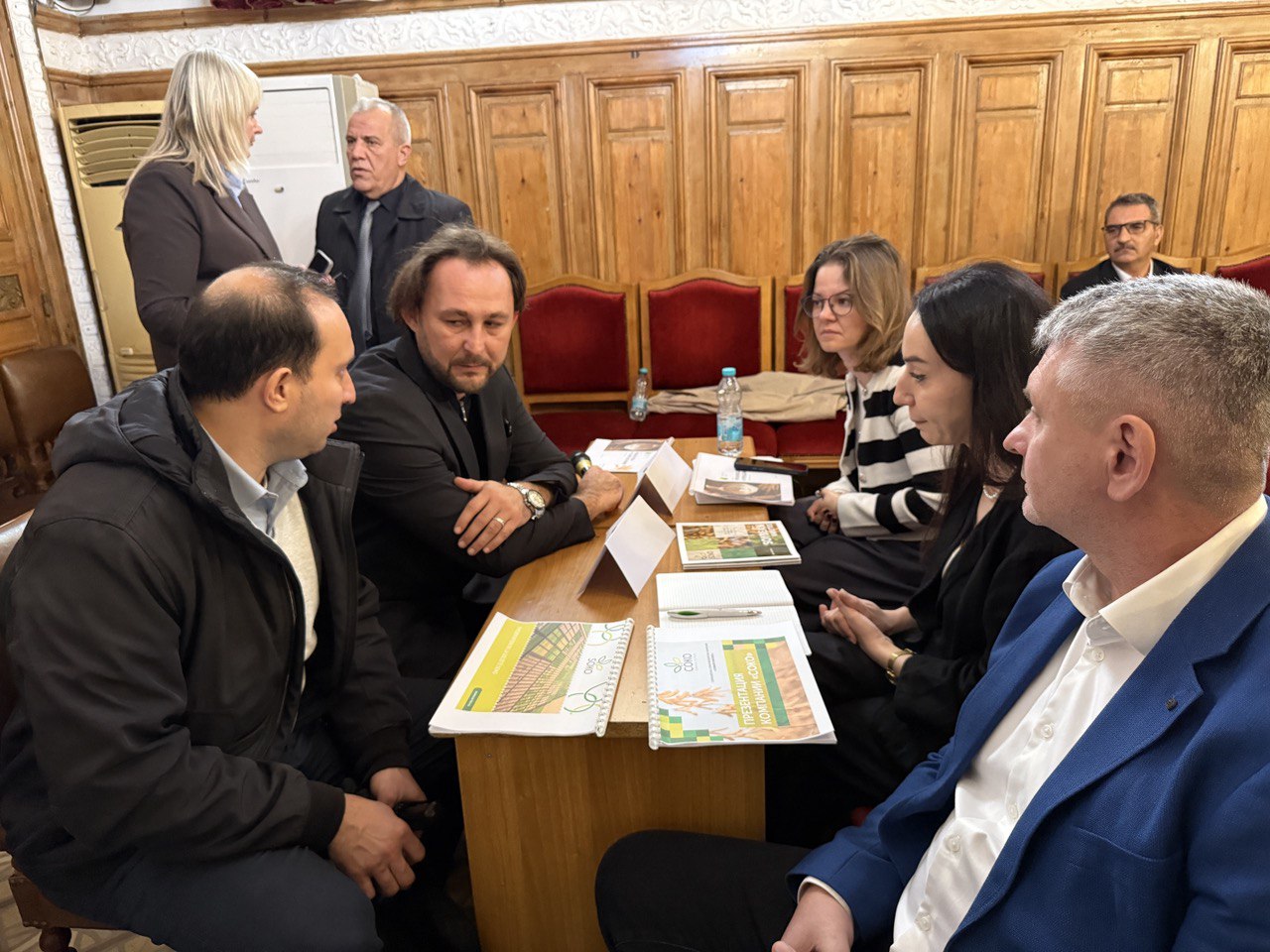 photo_5271681664599920558