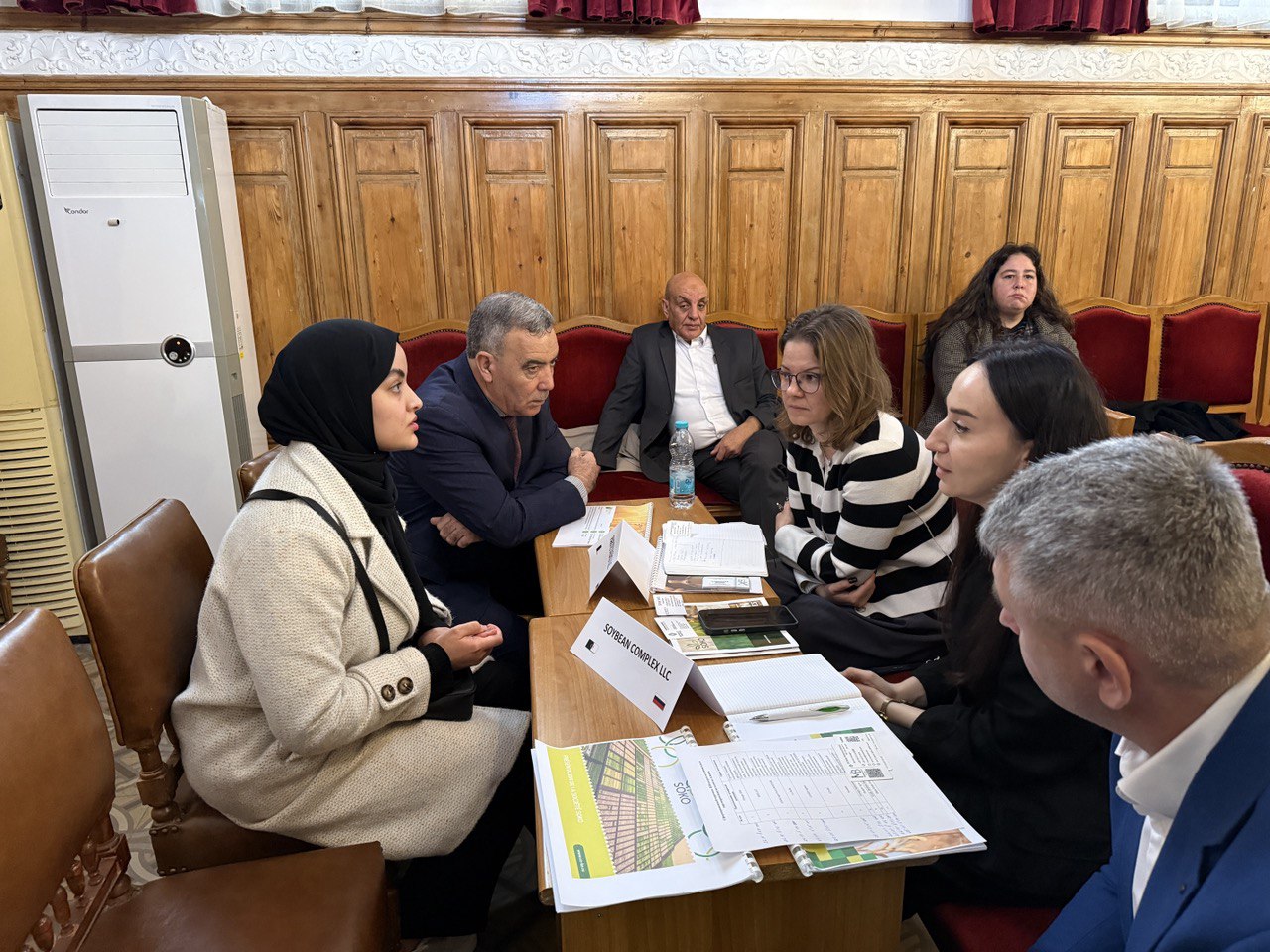 photo_5271681664599920561