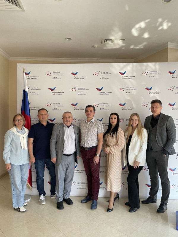 photo_5472279761423300461