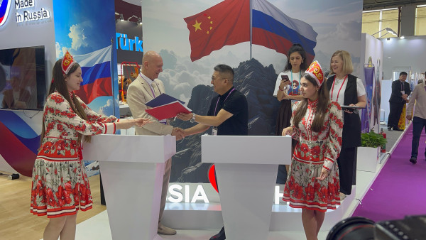 whatsapp-image-2025-10