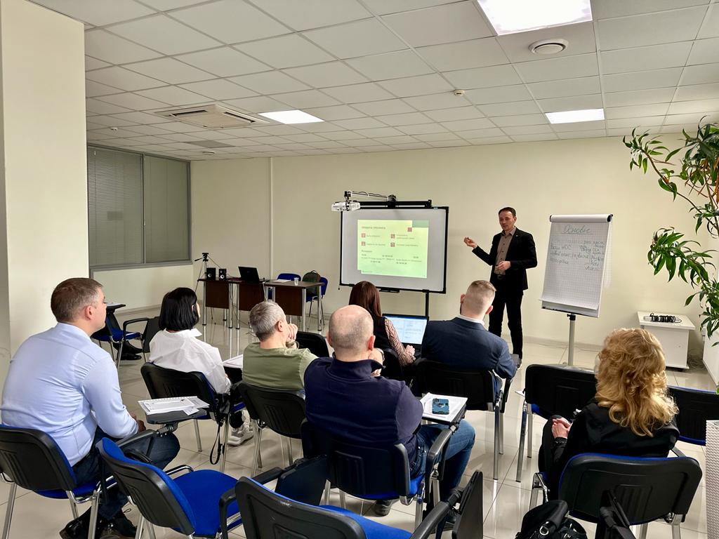 b7e461fd-2d74-40e2-b6e8-0