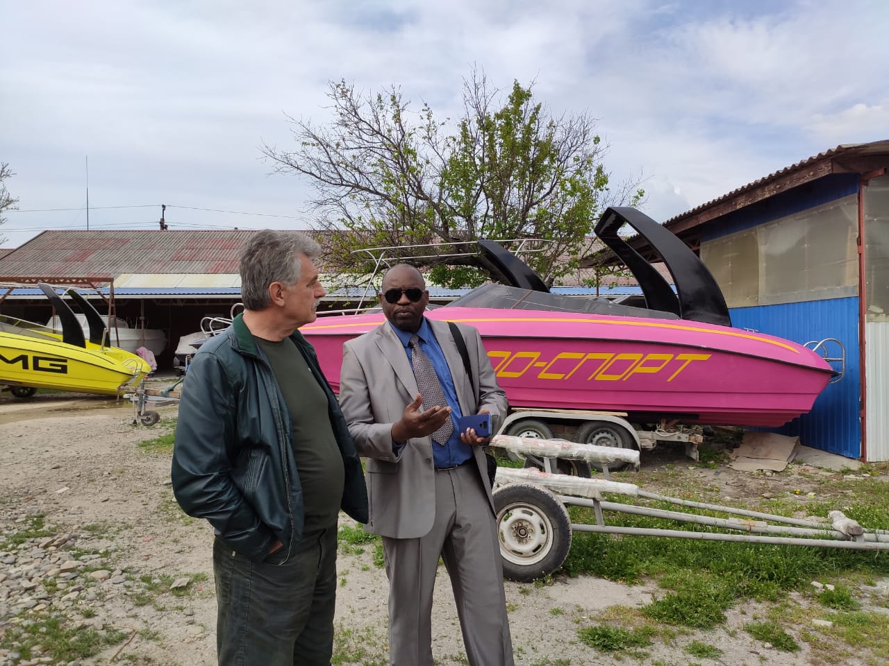 whatsapp-image-2025-32