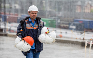 хуснуллин спрогнозировал сохранение дефицита рабочей силы на стройках - фото - 1