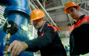 российская промышленность упала на 6,6% в апреле - фото - 1