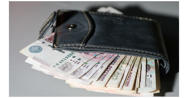 общая задолженность по зарплате в России сократилась на 10% - фото - 1