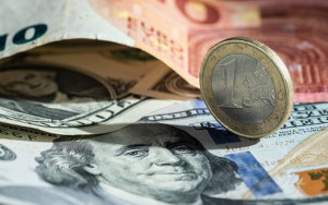 минфин поддержит дедолларизацию экономическими стимулами - фото - 1