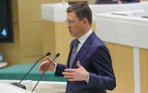 новак поручил вновь рассмотреть вопрос о запрете экспорта бензина и заморозке цен - фото - 1