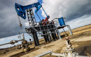 цена нефти Brent превысила $77 за баррель впервые с октября 2018 года - фото - 1