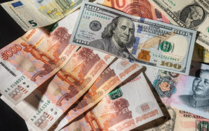 поможет ли возобновление покупок валюты на сверхдоходы бюджета ослабить курс рубля - фото - 1