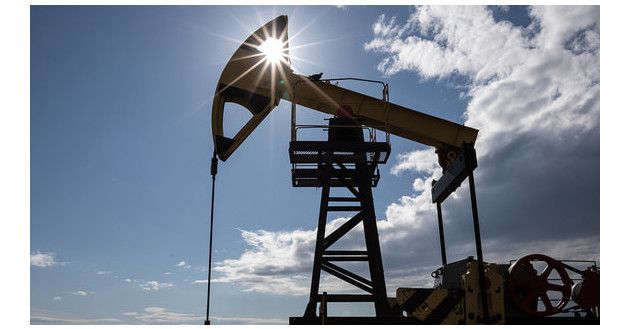 reuters: ОПЕК+ может снизить квоты на добычу нефти более чем на 1 млн баррелей - фото - 1