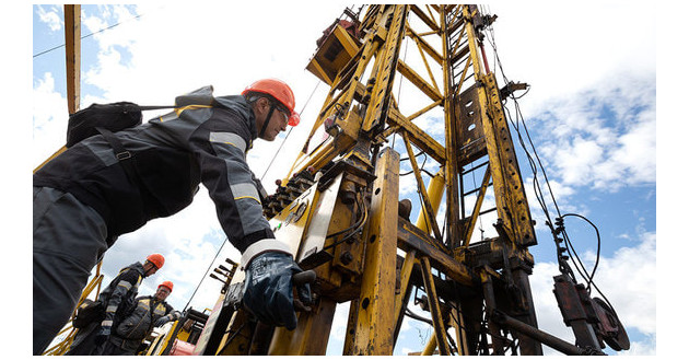 минфин: средняя цена Urals в июле составила $64,3 за баррель - фото - 1