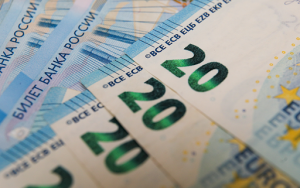 годовая инфляция в еврозоне в июне замедлилась до 2,5% - фото - 1