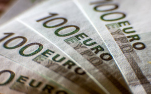 ft: Брюссель изучает вариант Драги по увеличению долга ЕС до 350 млрд евро - фото - 1