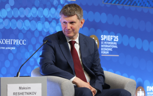 решетников: экономика России стоит на грани рецессии - фото - 1